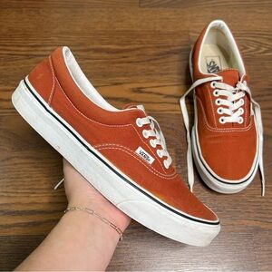 Vans Era low-top canvas sneaker in the "Picante/True White" size M 9 / W 10.5